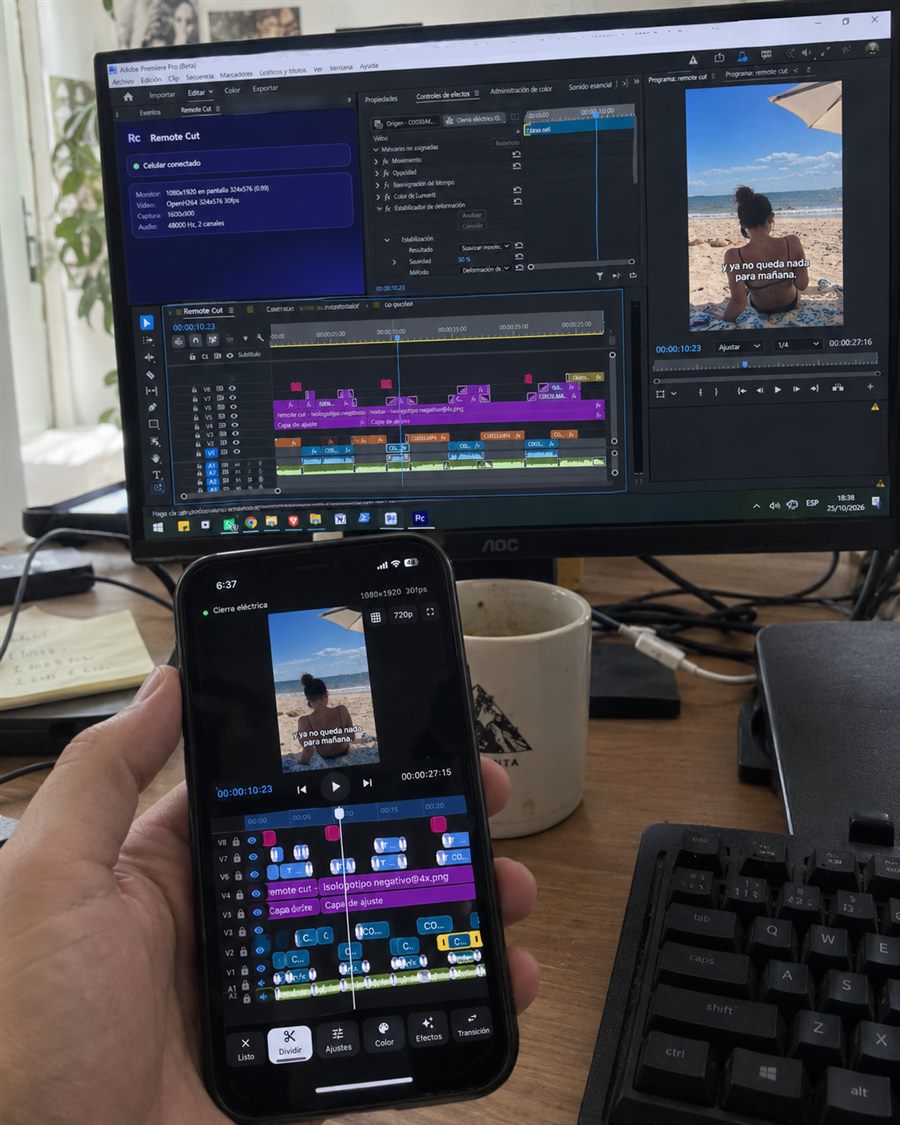 Premiere Pro abierto en la PC y el mismo proyecto en el celular con Remote Cut: monitor en vivo y timeline táctil